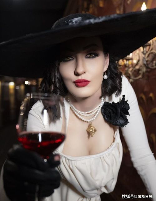 乌克兰1米8coser化身八尺夫人，蒂米特雷斯库夫人惊艳亮相