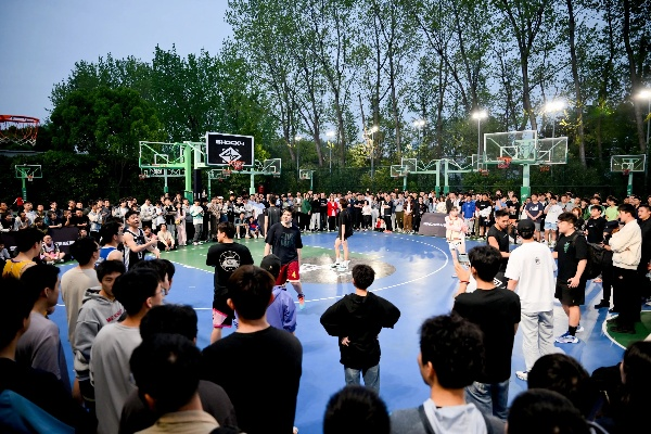 《大学篮球》2K力作全新升级，校园篮球竞技盛宴即将来袭！