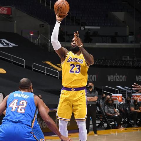 詹姆斯20分，湖人险胜背后的跌宕与希望