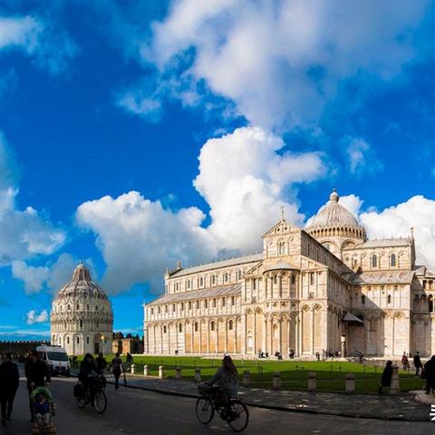 斜塔四排制胜攻略！《堡垒之夜》新版本斜塔玩法揭秘，掌握这些技巧轻松吃鸡