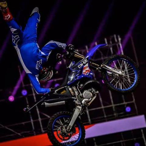 四轮粉碎者攻略揭秘：深度解析玩法技巧，轻松提升战斗力