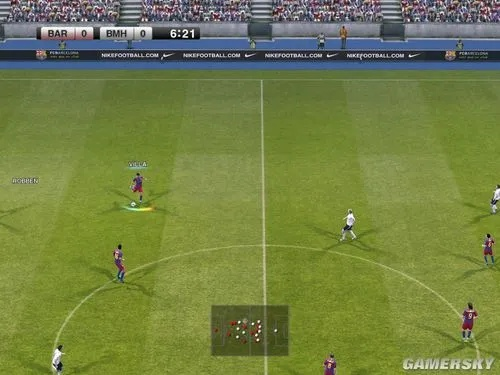 实况足球2010必杀技揭秘：掌握强制移动，掌控球场节奏