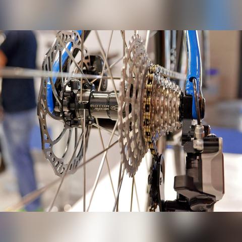 《极品飞车13》改装秘籍:全面解析变速性能提升攻略 《极品飞车13》改装秘籍:全面解析变速性能提升攻略