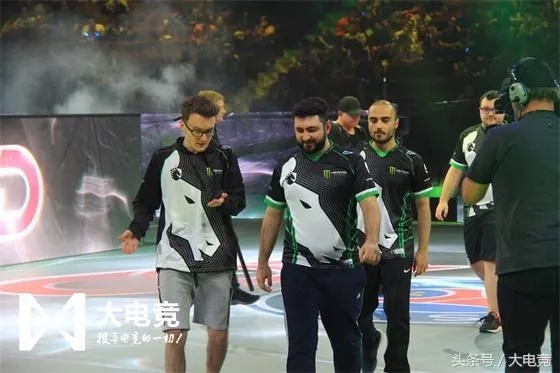 TI8淘汰赛LGD Liquid精彩对决：揭秘DOTA2巅峰对决幕后策略