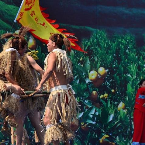 《怪物猎人世界》武器道具深度解析+怪物应对攻略，解锁最强狩猎技巧！