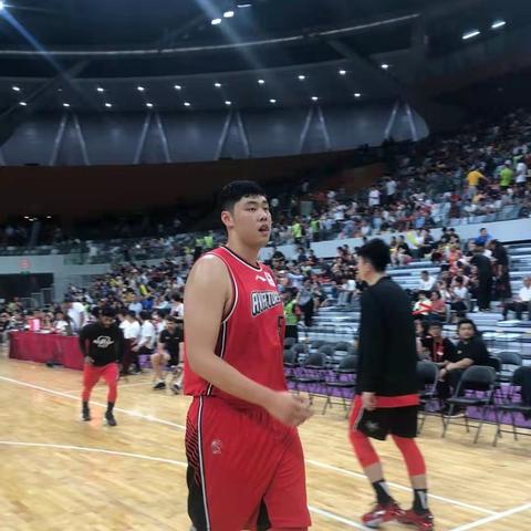 《街头篮球》宝藏月直播盛宴，百万道具扶持狂潮来袭！