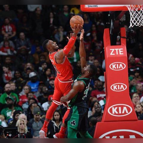 《NBA2K23》新手攻略：高效刷VC与低配投篮包精选，轻松提升实战表现