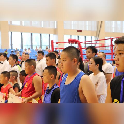 《拳击俱乐部》试玩揭秘：画面剧情深度解析，沉浸式玩法体验，游戏究竟有多好玩？