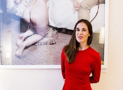 揭秘亚洲自拍：偷偷拍摄背后的真实故事