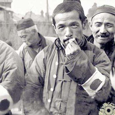 《村长打天下》独家攻略：掠夺战玩法揭秘，轻松称霸江湖！