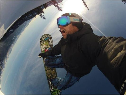 自拍大赛：挑战极限创意，展现你的自拍风采！