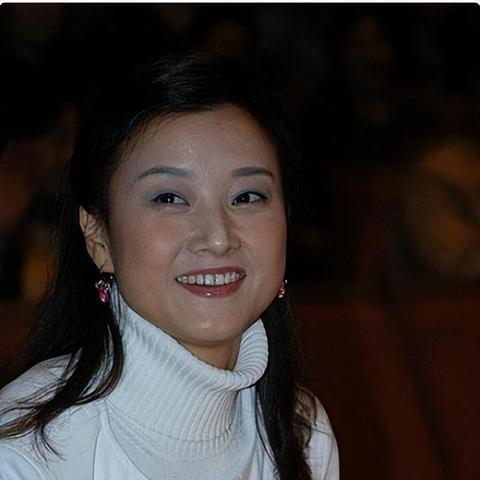 《绝地求生》4月19日更新揭秘：全新武器皮肤大曝光，体验极致视觉盛宴