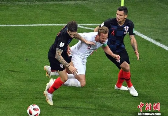 克罗地亚2:1英格兰，足球场上的激情碰撞与荣耀征程