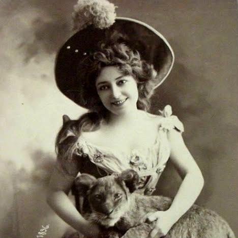 女性玩家占比近半，移动游戏新潮流引领者