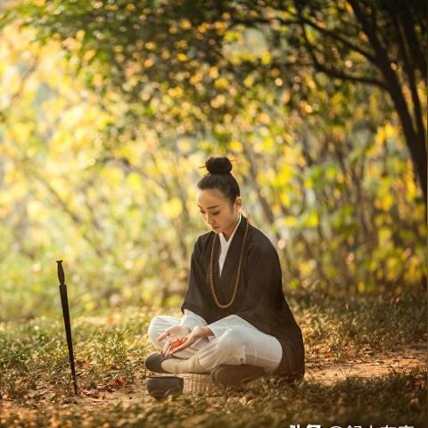 速刷攻略揭秘:杜甫王维白居易在《无悔华夏》中的高效玩法技巧 速刷攻略揭秘:杜甫王维白居易在《无悔华夏》中的高效玩法技巧