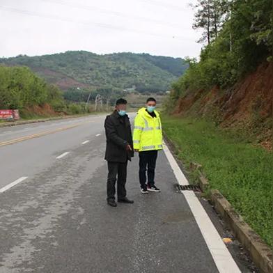 《Minecraft必看！92条死亡不掉落指令全解析，打造无敌生存技巧》