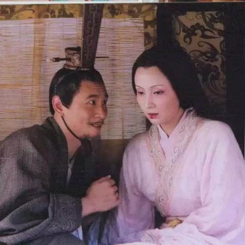 《三国全面战争》曹操传奇攻略：双传奇阵容解析，开局策略与战术高招揭秘