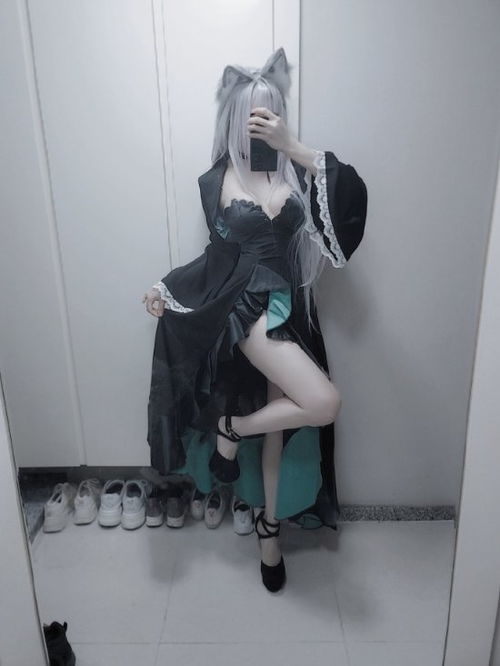 《丧尸来袭!黑丝诱惑,梨COS细节大揭秘》 《丧尸来袭!黑丝诱惑,梨COS细节大揭秘》