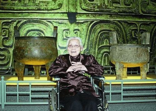 《地狱即我们》卡德尔宝藏攻略：家族秘宝解谜技巧大揭秘