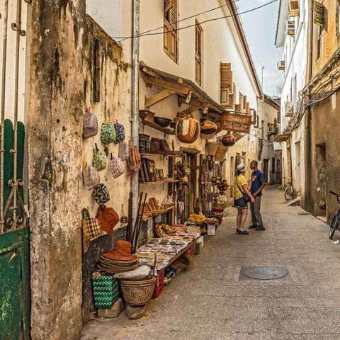 《巴尔的遗产》在线刷金攻略：揭秘高效赚钱秘籍