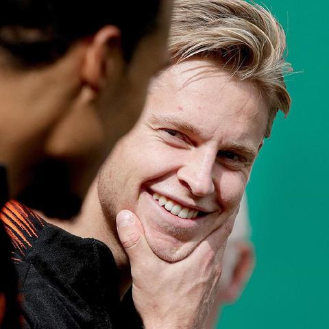 《胜利女神》藏品攻略：解锁新希望，藏品有何独特价值？