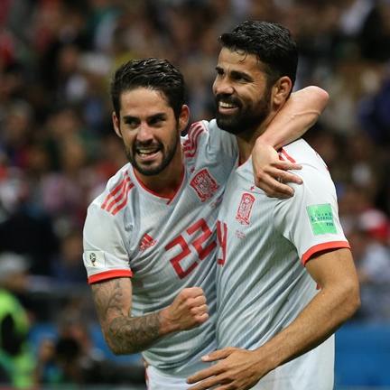 《胜利女神》新手起步必看！高效配队攻略+材料盒子使用技巧解析