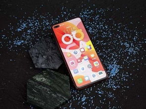 华为新机崛起，苹果三星旗舰再遇滑铁卢，轻薄之巅谁主沉浮？