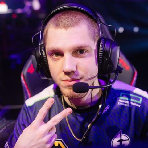 《无畏契约》国服首测：射击新手体验，畅快开战新篇章