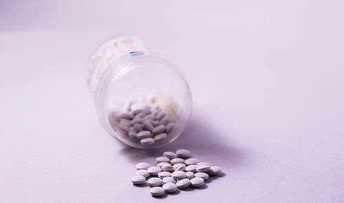 明矾是什么？详细解析其成分、用途及健康影响