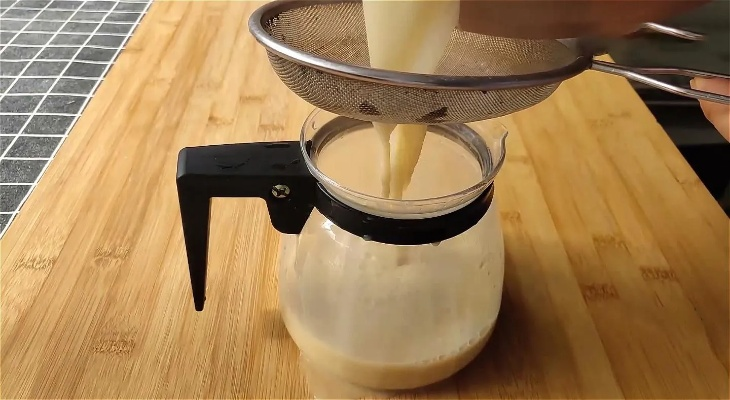 奶茶视频分享：最简单的做法与配方，浓香顺滑不输外卖