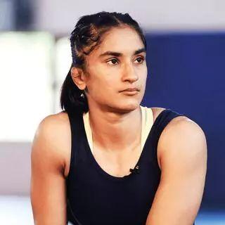 摔跤城大乱斗，为什么说90%玩家都没摸到的场景互动才是上分密码？