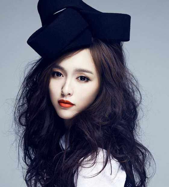 Yasal美图曝光：俏皮恶魔风潮来袭，狼女魅力升级！