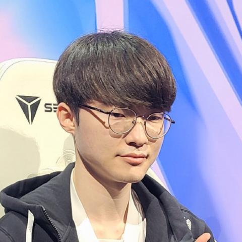 Faker的不败密码藏在哪?职业选手都在抄的LOL中单意识底层逻辑 Faker的不败密码藏在哪?职业选手都在抄的LOL中单意识底层逻辑