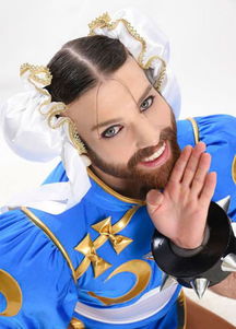 春丽COS好身材惊艳，身材魅力引发心动狂潮