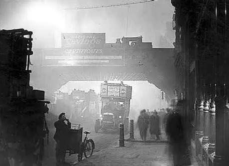 当中国雾霾奇观撞进游戏，玩家为何集体沉迷雾里探案？