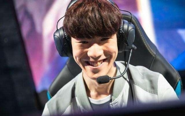 Shy哥或退役？世一上选手引热议，电竞未来谁主沉浮