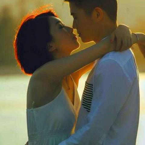 一、为什么你在恐惧之泣里总觉得「背后有人」游戏用「感官错位」玩了场心理魔术