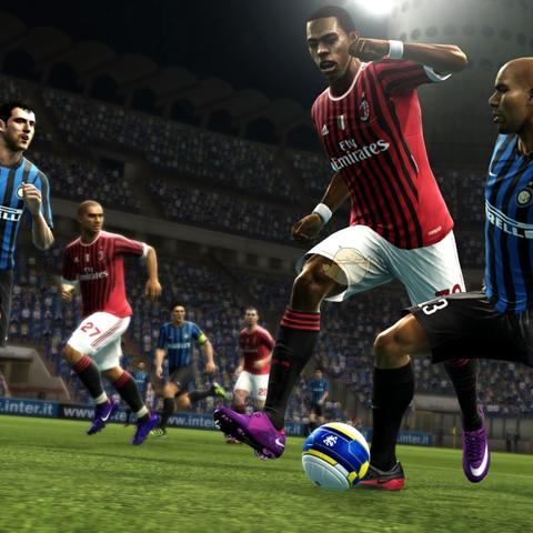 实况足球2013下载还能玩?2025实测有效链接+老玩家必看的情怀优化指南 实况足球2013下载还能玩?2025实测有效链接+老玩家必看的情怀优化指南