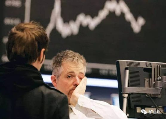 股神亲戳泡沫：重生经济危机，STONKS-9800限时折扣抢购！