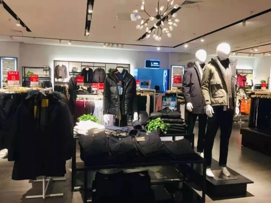 男装店独门优惠：烟灰缸吊牌，立省10元惊喜价