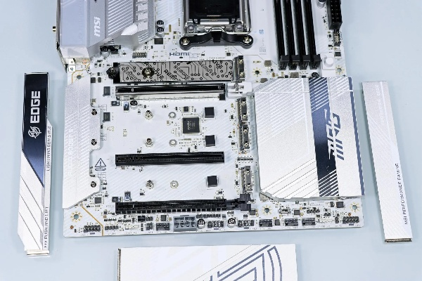 AM5巅峰ITX主板解析:微星X870I EDGE TI EVO WIFI刀锋钛力全开 AM5巅峰ITX主板解析:微星X870I EDGE TI EVO WIFI刀锋钛力全开