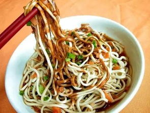 面条厂奇思妙想:手搓面条变飞机,专家直言创新无限 面条厂奇思妙想:手搓面条变飞机,专家直言创新无限