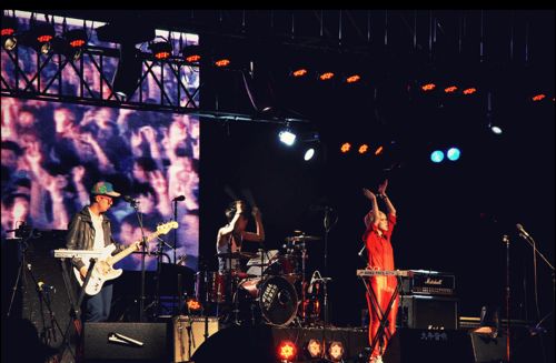 黑五狂欢！PS5限定机捆绑售罄，抢购热潮席卷而来