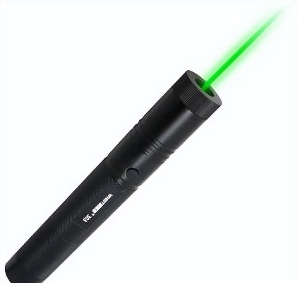 激光笔致孩童双眼受损，家长索赔20万，卖家担责50%引关注