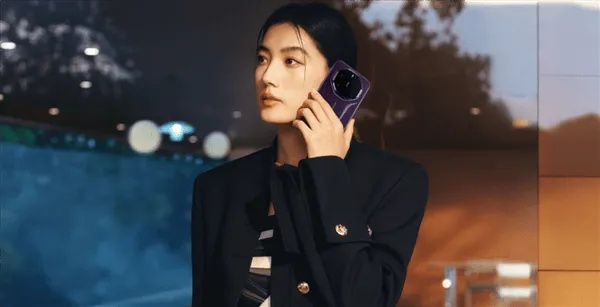 华为Mate 80系列热销！得物平台溢价翻倍，最高加价5000元抢购新宠