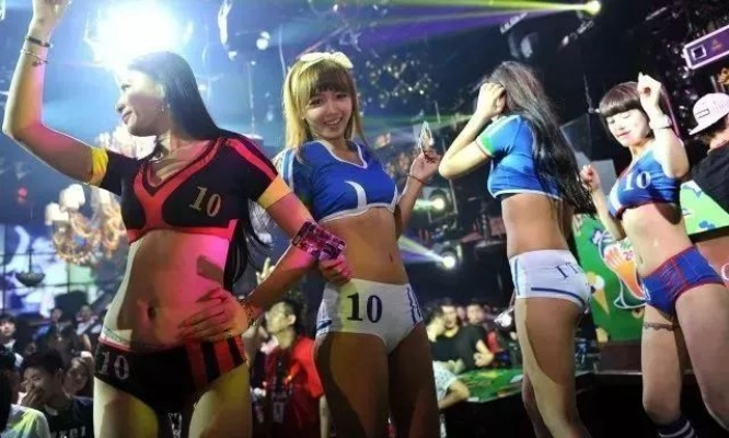 游戏里的拉拉队美女藏着多少你不知道的战力密码？