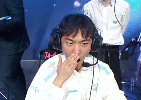 BLG新阵容引热议:全网唱衰,网友称“软脚虾”阵容恐难夺冠 BLG新阵容引热议:全网唱衰,网友称“软脚虾”阵容恐难夺冠