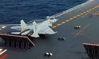 钢铁苍穹，入侵隐藏舰载机流派曝光，我用「幽灵蜂巢」30秒平推星区的实战逻辑