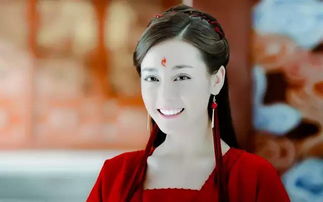 迪丽热巴九尾造型炸场？游戏圈都在聊的狐系角色设计密码