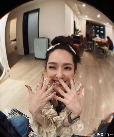 郭碧婷女儿社交圈争议:网友热议“不玩”非孤立现象 郭碧婷女儿社交圈争议:网友热议“不玩”非孤立现象